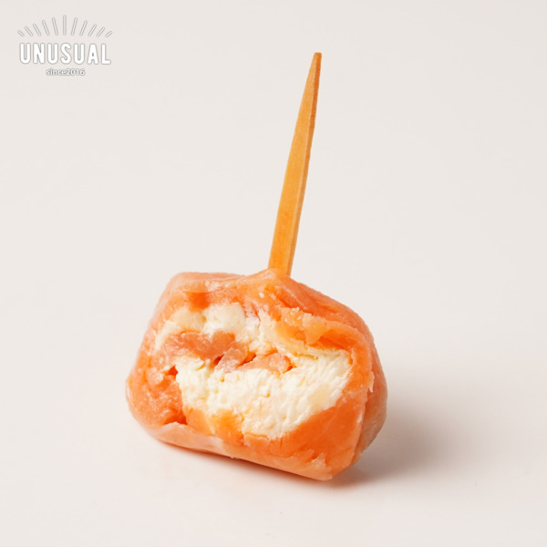 スモークサーモンクリームロール