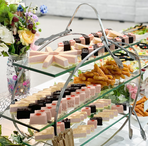 日替わりカットケーキ&チュロス